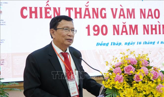 Giáo sư, Tiến sĩ, Nhà giáo ưu tú Võ Văn Sen, Ủy viên Hội đồng Lý luận Trung ương, Ủy viên Thường vụ Hội Khoa học Lịch sử Việt Nam phát biểu. Ảnh: Nhựt An - TTXVN