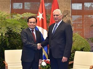 Cuban leaders appreciate Việt Nam's support, call for more investment