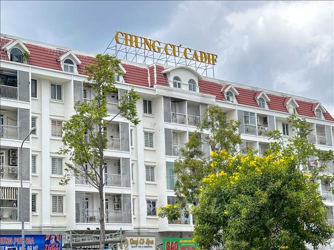 Dự án nhà ở Chung cư Cadif tại phường Hưng Phú (quận Cái Răng) được xác định Sở Tài nguyên và Môi trường tham mưu cho thuê, chuyển mục đích không phù hợp với kế hoạch sử dụng đất hàng năm của cấp huyện tại thời điểm cho thuê, chuyển mục đích sử dụng đất. Ảnh: Thanh Liêm - TTXVN