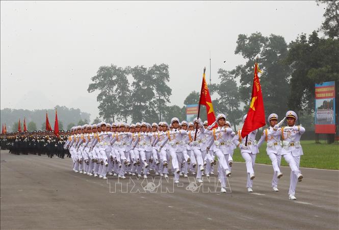 Khối sĩ quan Hải quân tham gia tổng duyệt. Ảnh: Trọng Đức - TTXVN