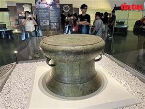 Gần 100 hiện vật quý từ thời các vua Hùng được trưng bày tại Bảo tàng Hà Nội