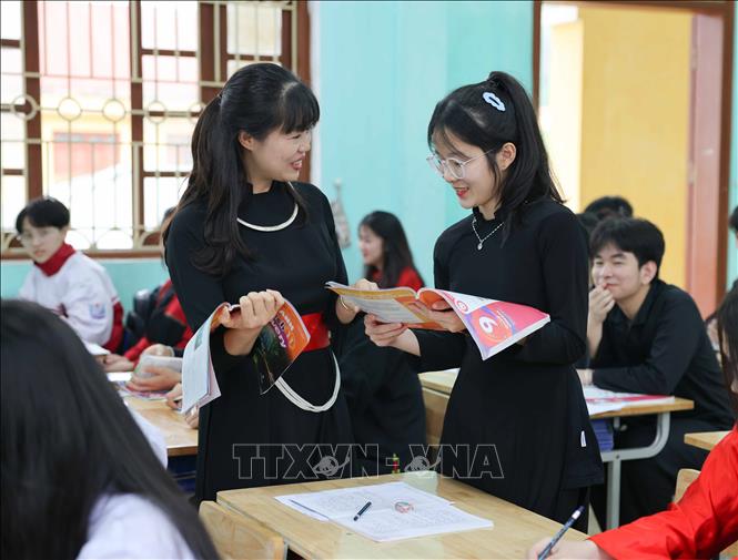 Tiếp tục nâng cao chất lượng giáo dục, chăm sóc học sinh dân tộc thiểu số, thực hiện đầy đủ, kịp thời chế độ chính sách cho cán bộ quản lý, giáo viên, học sinh trường PTDTNT, PTDTBT; đẩy nhanh tiến độ giải ngân nguồn vốn Chương trình phát triển kinh tế - xã hội vùng đồng bào dân tộc thiểu số và miền núi...chính là mục tiêu trong những năm tiếp theo của tỉnh Tuyên Quang. Ảnh: Thanh Tùng - TTXVN