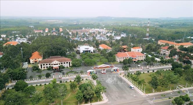 Khu trung tâm hành chính huyện Dầu Tiếng. Ảnh: TTXVN phát