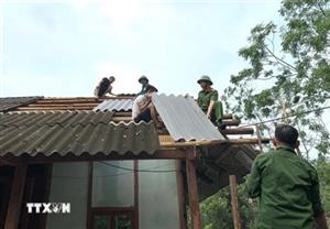 Dông lốc gây thiệt hại cho người dân miền núi Yên Bái, Cao Bằng