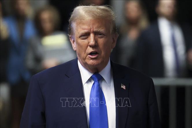 Cựu Tổng thống Mỹ Donald Trump trong cuộc họp báo tại Tòa án hình sự Manhattan ở New York ngày 22/4/2024. Ảnh: AFP/TTXVN