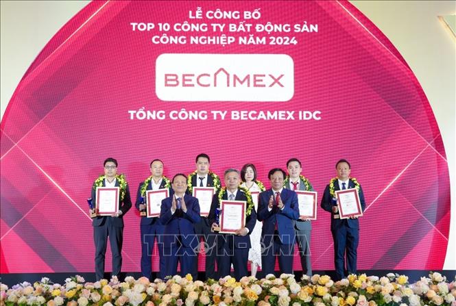Tổng Công ty Becamex IDC lần thứ 4 liên tiếp được vinh danh hiệu 