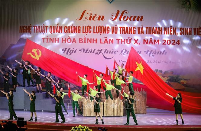 Một tiết mục tham gia liên hoan. Ảnh: Trọng Đạt - TTXVN