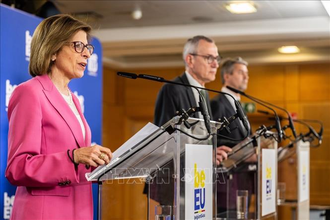 Bà Stella Kyriakides, Ủy viên y tế và an toàn thực phẩm EU, phát biểu tại lễ công bố ra mắt Liên minh Thuốc thiết yếu châu Âu. Ảnh: TTXVN phát