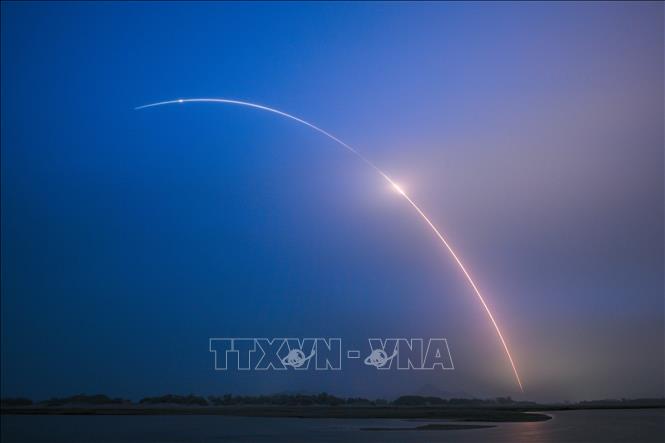 Tên lửa đẩy Trường Chinh 2F mang theo tàu vũ trụ Thần Châu-18 được phóng từ Trung tâm Phóng vệ tinh Tửu Tuyền ở Tây Bắc Trung Quốc ngày 25/4/2024. Ảnh: THX/TTXVN
