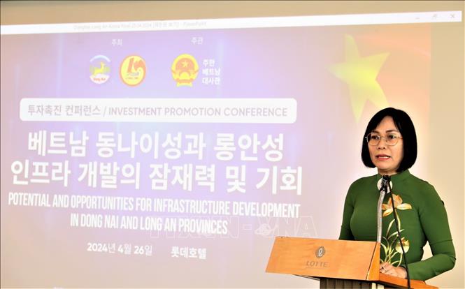 Vice Chairwoman of the Dong Nai provincial People’s Committee Nguyen Thi Hoang speaks at the promotion conference. VNA Photo: Khánh Vân