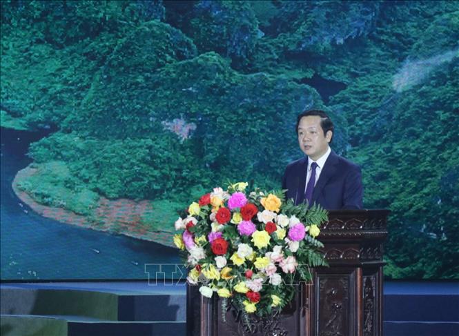 Ông Phạm Quang Ngọc, Chủ tịch UBND tỉnh Ninh Bình phát biểu. Ảnh: Đức Phương - TTXVN