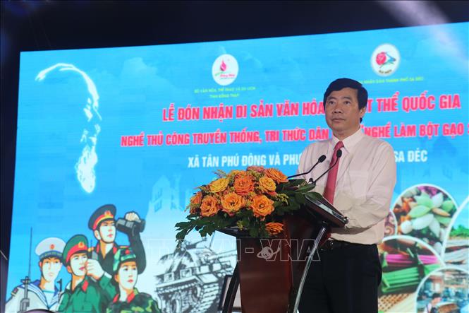 Ông Phạm Thiện Nghĩa, Chủ tịch UBND tỉnh Đồng Tháp phát biểu. Ảnh: Nguyễn Văn Trí - TTXVN