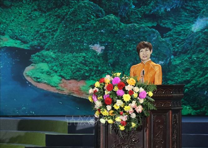 President of the 42nd session of the General Conference Simona-Mirela Miculescu addresses the event. VNA Photo: Đức Phương 