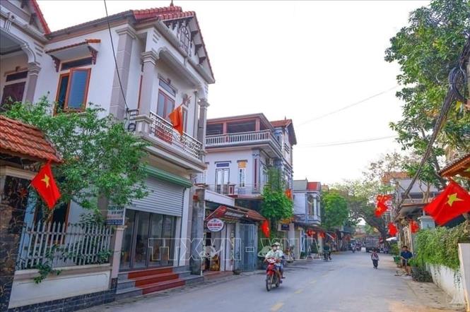 Diện mạo nông thôn huyện Yên Lạc ngày càng khang trang, hiện đại. Ảnh: Nguyễn Thảo - TTXVN