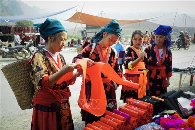 Xa Nhe kermis is one of typical cultural characteristics of ethnic minority groups in Tua Chua. VNA Photo: Xuân Tư