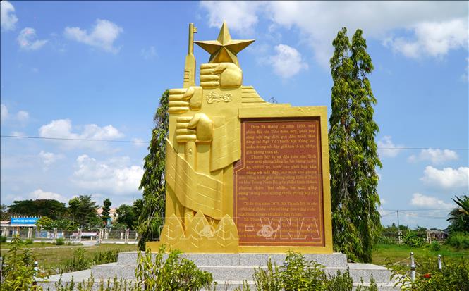 Bia kỷ niệm nổi dậy tấn công, giải phóng xã Thanh Mỹ vào năm 1959. Ảnh: Nhựt An - TTXVN