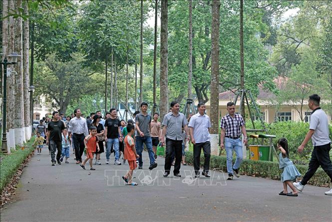 Khu di tích K9 cũng thu hút đông đảo khách du lịch đến tham quan. Ảnh: Trần Việt - TTXVN