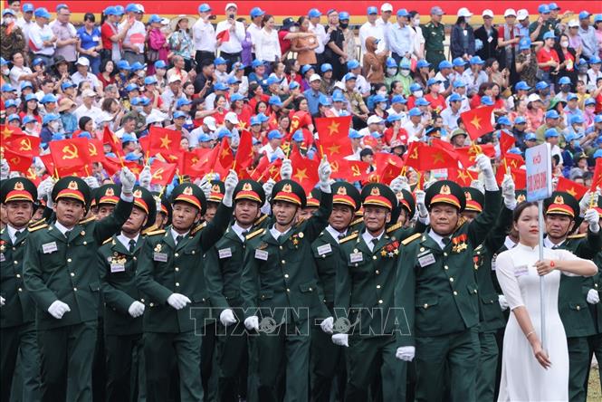 Khối Cựu chiến binh diễu hành. Ảnh: Tuấn Anh-TTXVN