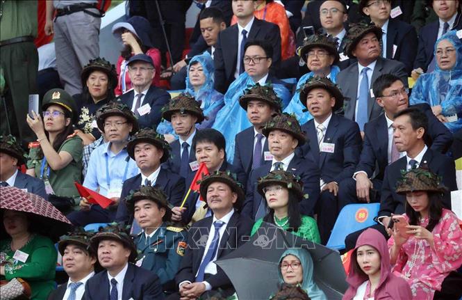 Các đại biểu dự lễ kỷ niệm 70 năm Chiến thắng Điện Biên Phủ. Ảnh: Lâm Khánh - TTXVN