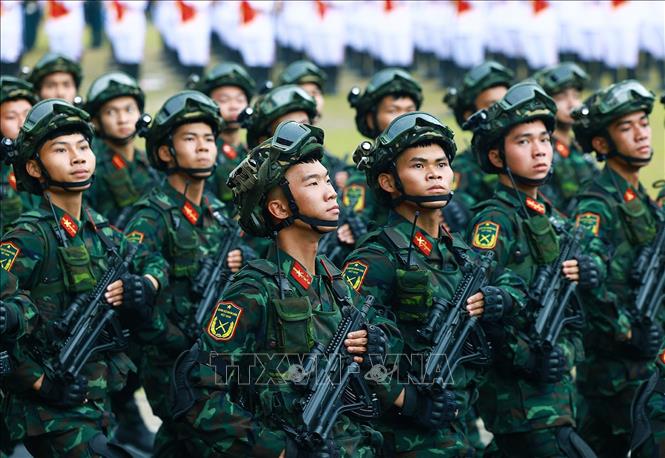 Khối chiến sĩ Đặc nhiệm Quân đội nhân dân Việt Nam diễu binh. Ảnh: Dương Giang- TTXVN