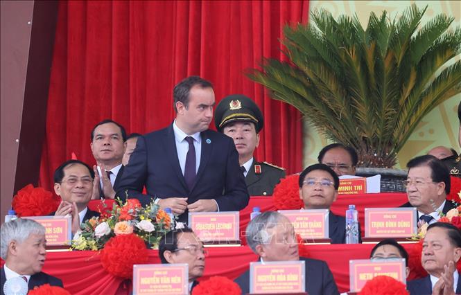 Bộ trưởng Quân đội Pháp Sébastien Lecornu dự Lễ kỷ niệm. Ảnh: Lâm Khánh - TTXVN

