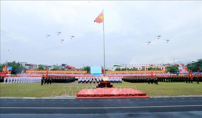 Toàn cảnh Lễ diễu binh, diễu hành kỷ niệm 70 năm Chiến thắng Điện Biên Phủ. Ảnh: Lâm Khánh - TTXVN
