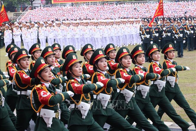 Khối nữ sĩ quan Quân y diễu binh. Ảnh: Lâm Khánh - TTXVN
