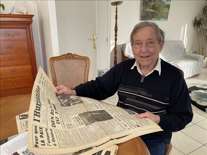 70-year-old-french-newspaper-copies-on-dien-bien-phu-victory-exhibited