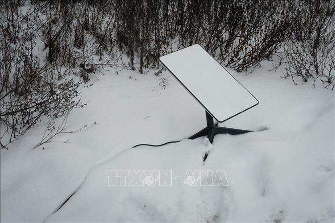 (Tư liệu) Thiết bị Internet Starlink tại Bakhmut, Ukraine ngày 16/2/2023. Ảnh: AFP/TTXVN