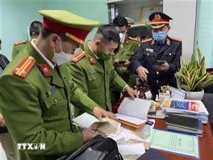 Miễn hình phạt chính đối với hai cựu cán bộ CDC Thừa Thiên-Huế