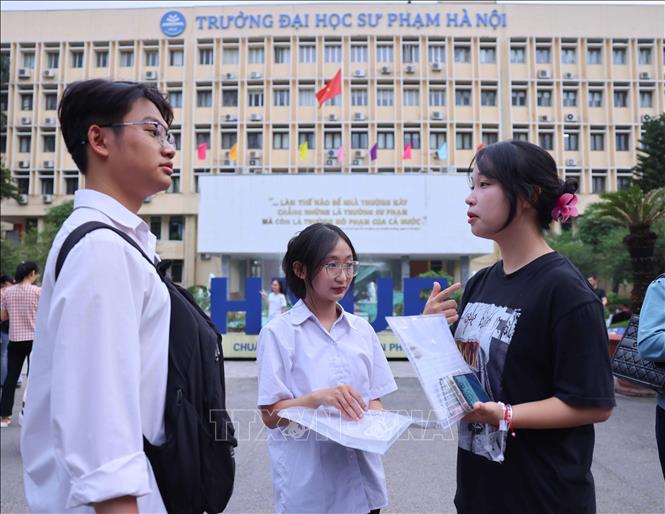 Thí sinh tham dự kỳ thi thi đánh giá năng lực năm 2024 của Trường Đại học Sư phạm Hà Nội. Ảnh: Thanh Tùng - TTXVN 