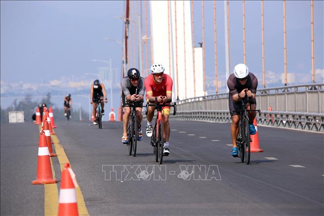 Bikers at the IRONMAN 70.3 event. VNA Photo: Trần Lê Lâm