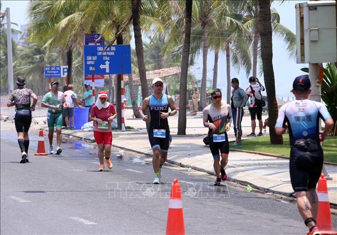 Runners at the IRONMAN 70.3 event. VNA Photo: Trần Lê Lâm
