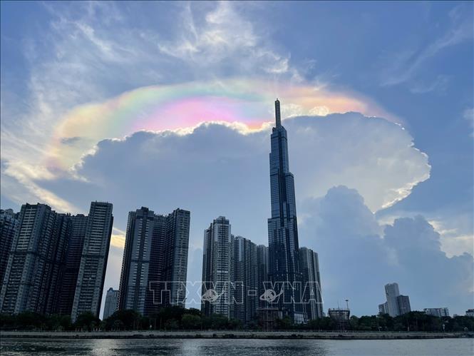 Rainbow clouds occur on Mother's Day. VNA Photo: Lưu Niệm  