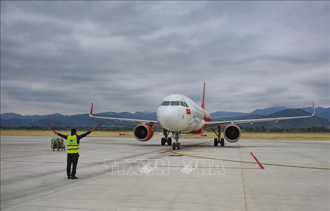Dien Bien airport welcomes the first flight from Hanoi to Dien Bien city conducted by budget carrier Vietjet on March 1, 2024. VNA Photo: Xuân Tư