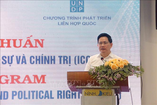 DIC Director Nguyen Huu Huyen addresses the conference. VNA Photo: Trung Kiên 