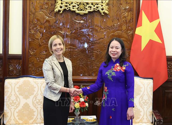 Quyền Chủ tịch nước Võ Thị Ánh Xuân tiếp Đại sứ Peru Patricia Yolanda Raez Portocarrrero. Ảnh: Thống Nhất – TTXVN
