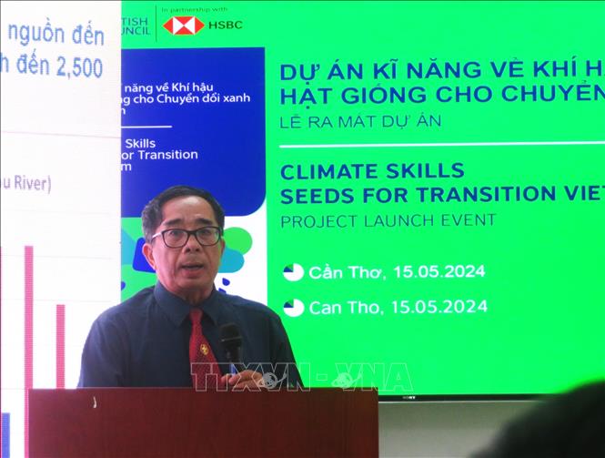 Tran Ngoc Hai, Vice Rector of the Can Tho University, addresses the ceremony. VNA Photo: Ánh Tuyết