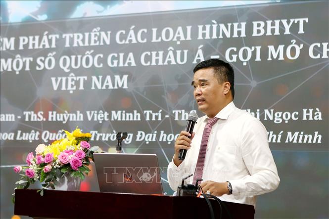 Tiến sỹ Phan Hoài Nam, Trường Đại học Luật Thành phố Hồ Chí Minh phát biểu tại hội thảo. Ảnh: Thanh Vũ - TTXVN
