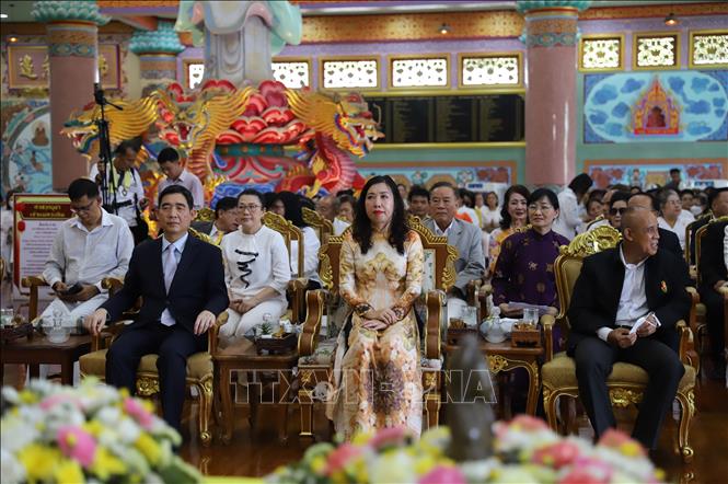 Deputy Minister of Foreign Affairs Le Thi Thu Hang, Vietnamese Ambassador Designate to Thailand Pham Viet Hung at the ceremony. VNA Photo: Đỗ Sinh