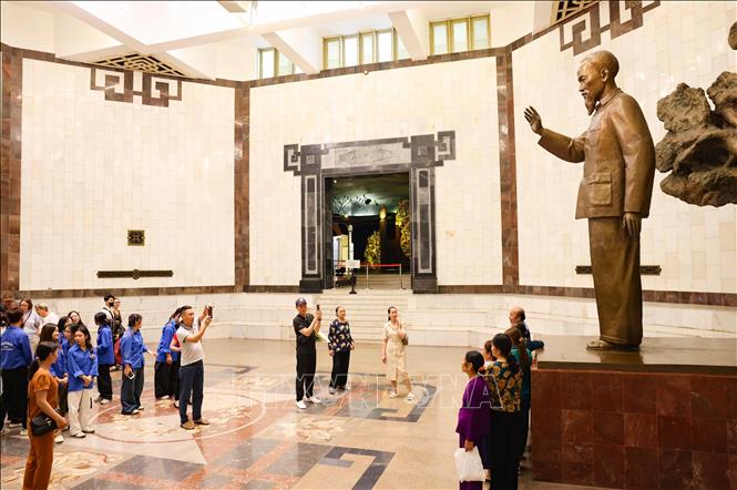Với diện tích sử dụng lên đến 18.000m2, Bảo tàng Hồ Chí Minh là bảo tàng lớn nhất và hiện đại nhất cả nước. Ảnh: Thanh Tùng - TTXVN 