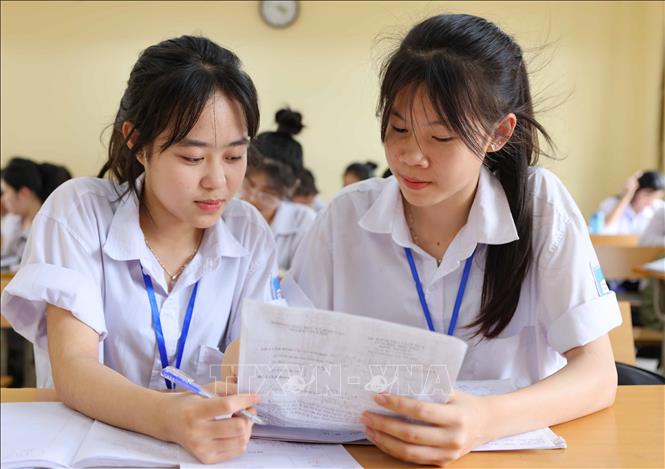 Học sinh Mê Linh, Hà Nội, nỗ lực ôn tập cho các kỳ thi sắp tới. Ảnh: Thanh Tùng - TTXVN 