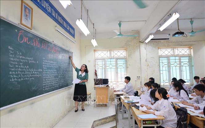Ngay từ đầu học kỳ 2, các trường học trên địa bàn huyện Mê Linh đã triển khai kế hoạch kiểm tra khảo sát, đánh giá và ôn tập phù hợp cho học sinh. Ảnh: Thanh Tùng - TTXVN