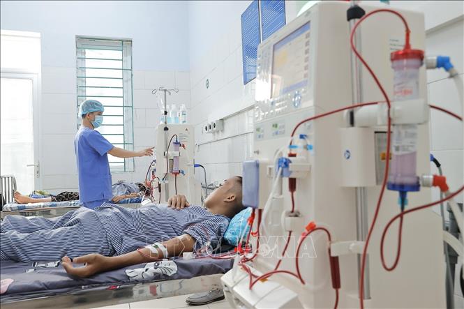 Bệnh nhân chạy thận nhân tạo tại Bệnh viện Đa khoa tỉnh Hà Giang. Ảnh: Minh Quyết – TTXVN