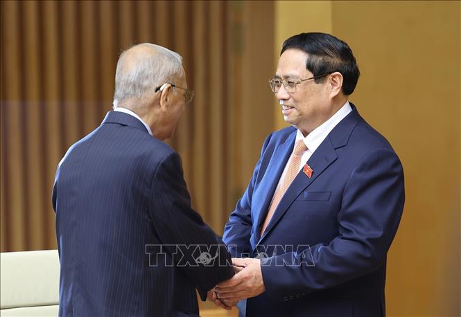 Prime Minister Pham Minh Chinh on May 20 receives Nagavara Ramaroa Narayana Murthy, co-founder of Infosys – one of the biggest IT companies in India. VNA Photo: Dương Giang