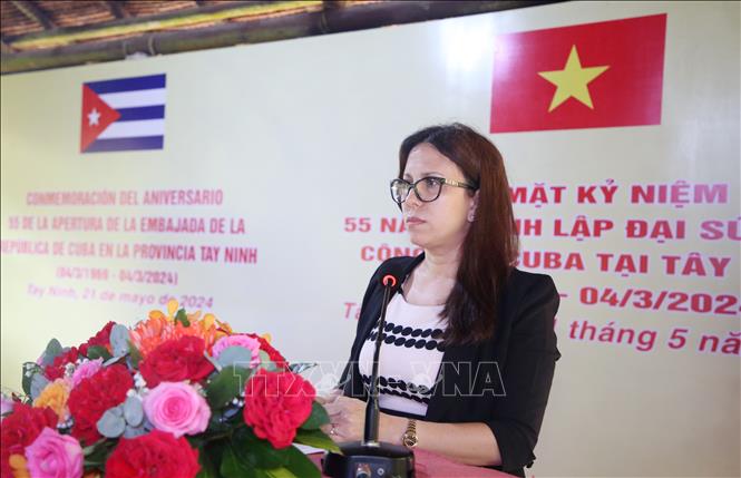 Bà Ariadne Feo Labra, Tổng Lãnh sự quán Cuba tại Thành phố Hồ Chí Minh phát biểu. Ảnh: Giang Phương - TTXVN