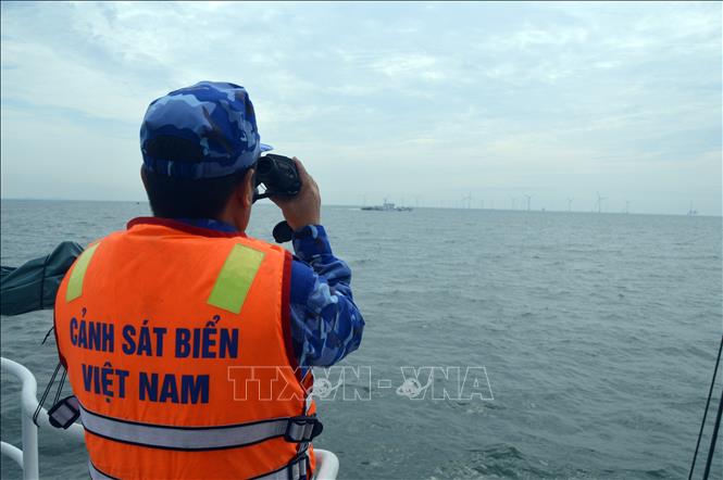 The Vietnamese coast guards during the joint patrol. VNA/Photo by courtesy