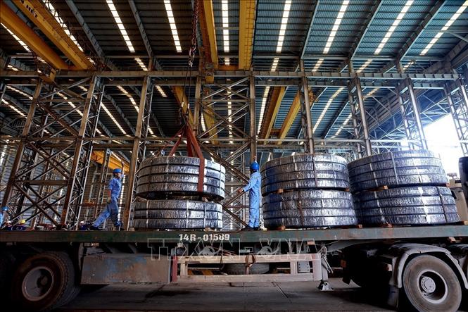 Production at the Hoa Phat Dung Quat Iron and Steel Production Complex in the central province of Quang Ngai. VNA Photo: Tuấn Anh