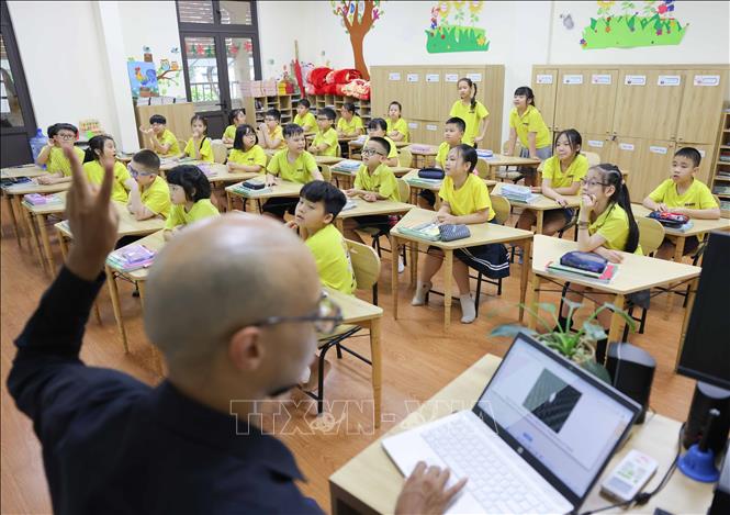 5 năm xây dựng và phát triển vừa qua, trường Tiểu học thực hành Nguyễn Tất Thành đã và đang hướng đến một môi trường học tập an toàn, hạnh phúc cho tất cả học sinh. Ảnh: Thanh Tùng - TTXVN