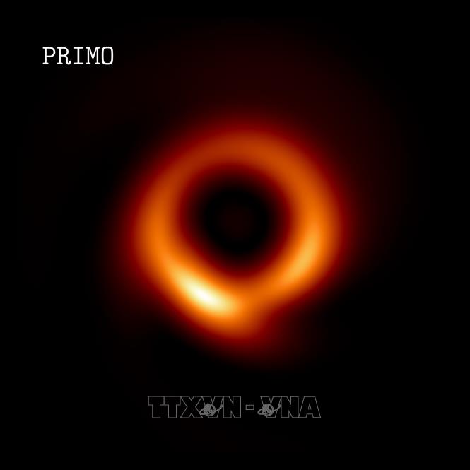 (Tư liệu) Hình ảnh hố đen vũ trụ. Ảnh: AFP/TTXVN
